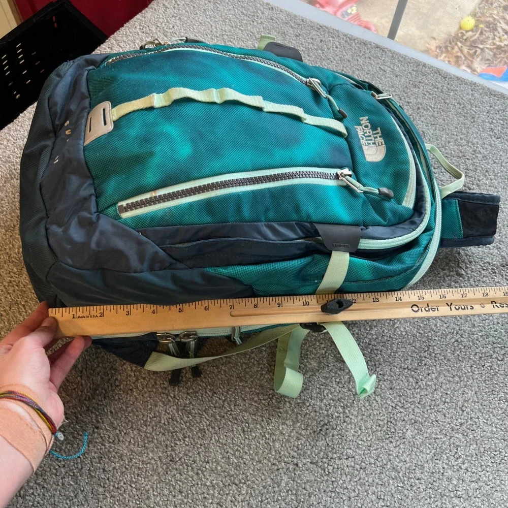The North Face Recon Backpack Teal Navy Mint Laptop Sleeve Hiking Travel outdoor